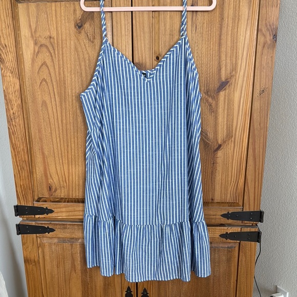 (6) Summer Dresses $15 - Picture 6 of 6